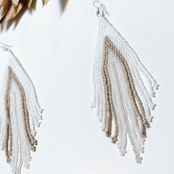 #897 Beaded tassel drop earrings in neutral colors - Picture 3 of 5